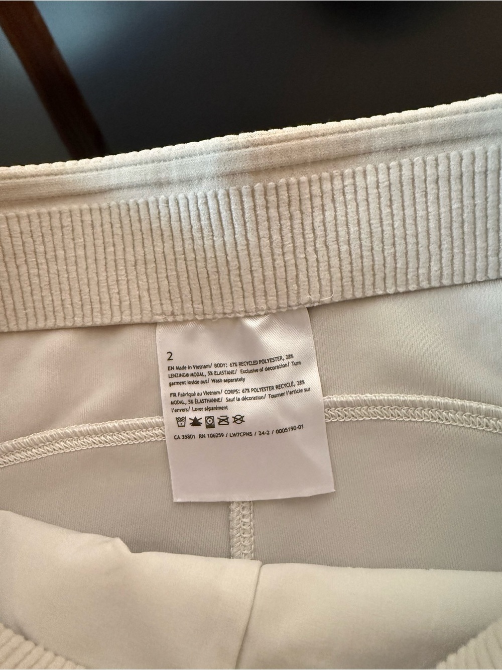 Lululemon Ribbed Softstreme High-Rise
Short 2"
Bone SIZE 2 - Picture 8 of 11